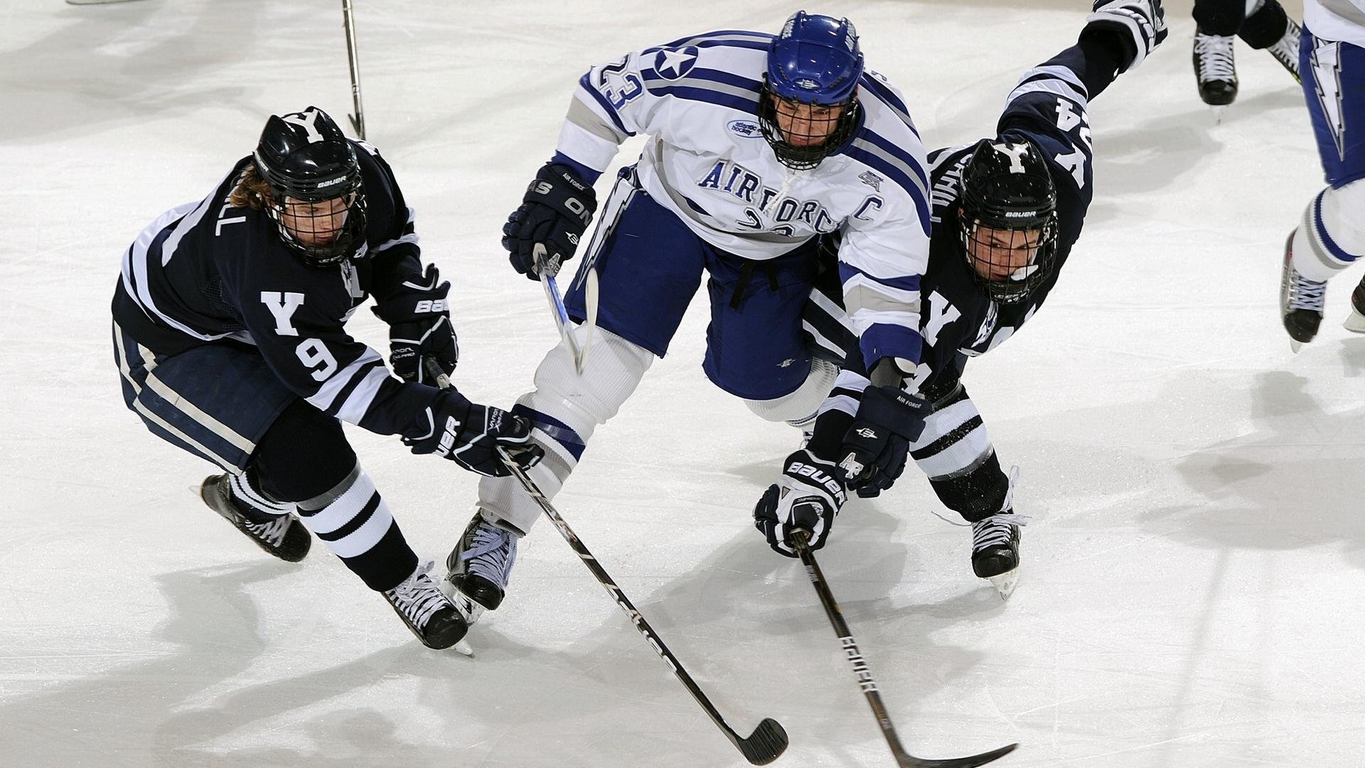 混合泳接力突尼斯团结协作显优势，混合泳接力是竞技游泳集体项目之一